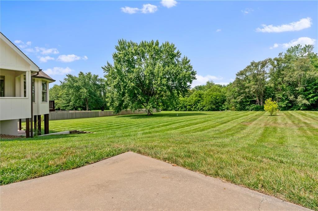 325 S Clark Street Property Photo 46