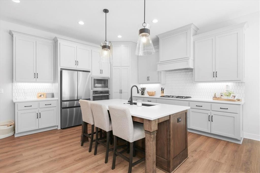 1161 Sw Whitby Drive Property Photo 1