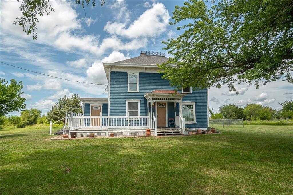 230 N 300th Road Property Photo 1