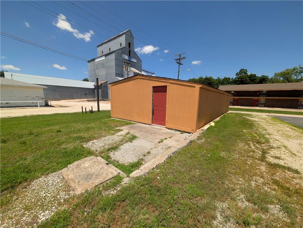 350 West Street Property Photo 1