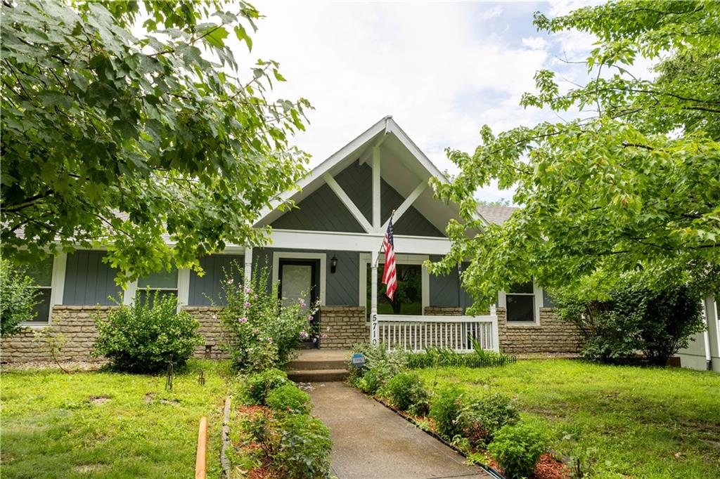 5710 Nw Raintree Drive Property Photo 1