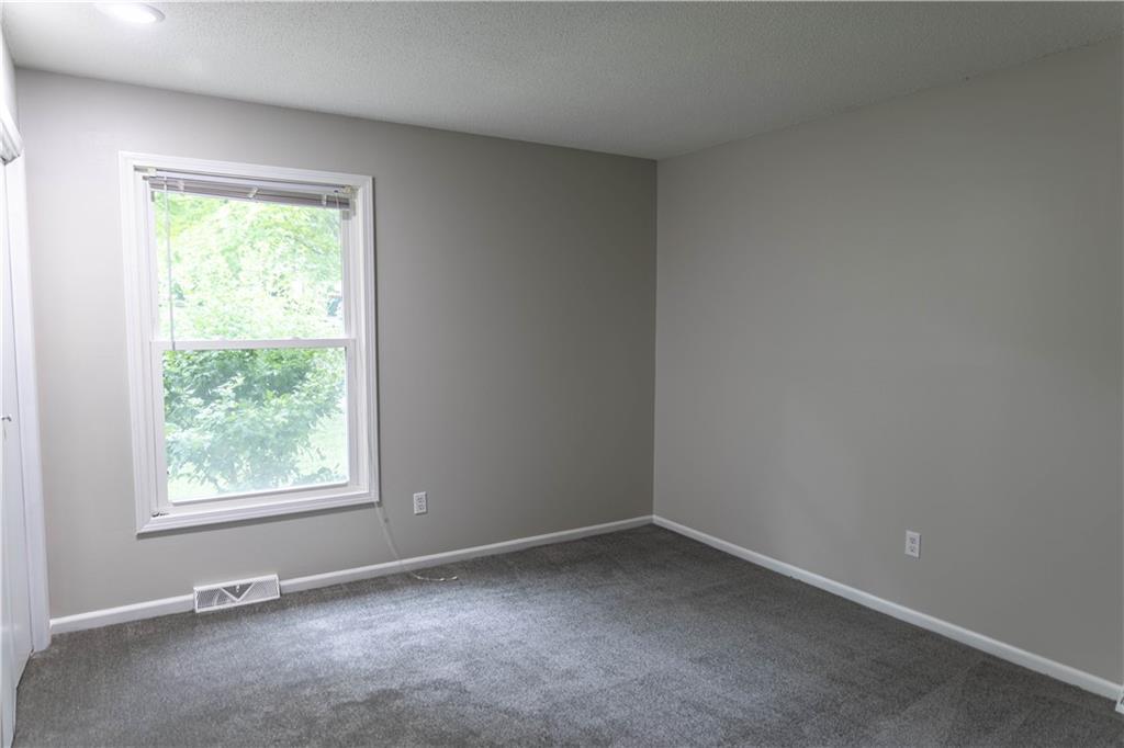 5710 Nw Raintree Drive Property Photo 13