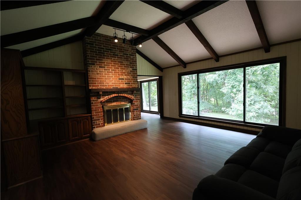 10920 E 71st Terrace Property Photo 5