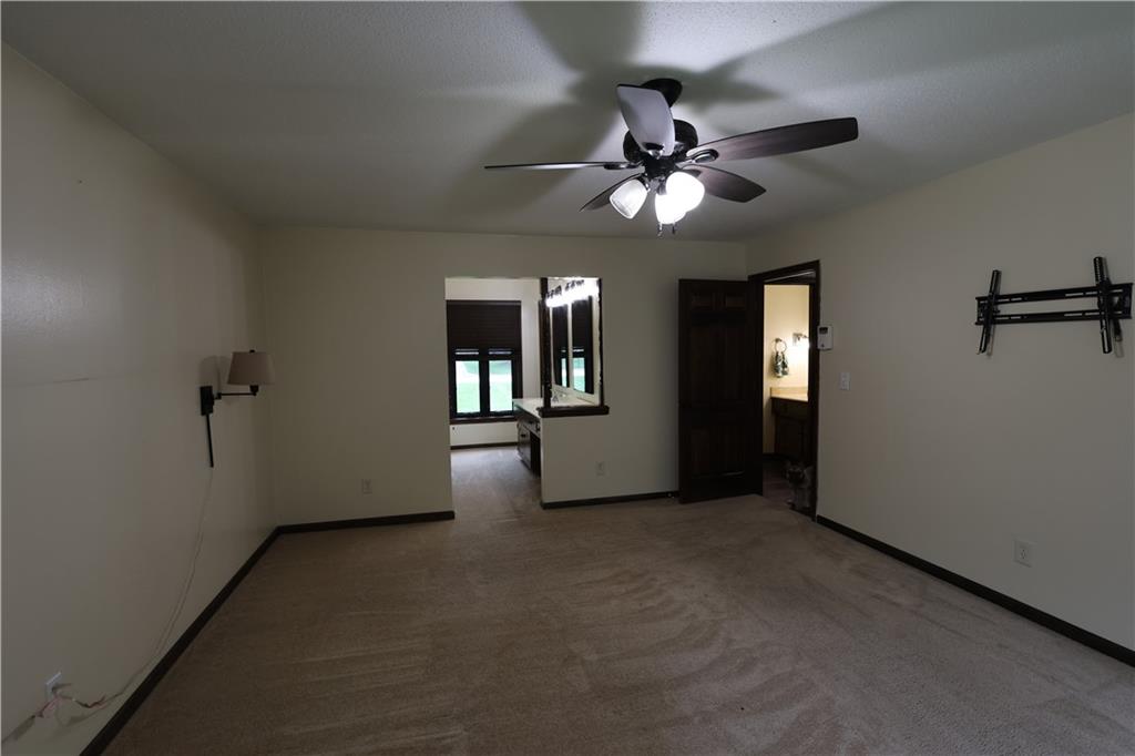 10920 E 71st Terrace Property Photo 32