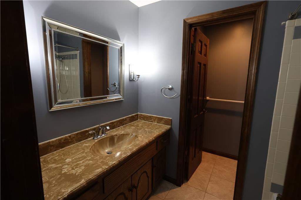 10920 E 71st Terrace Property Photo 46