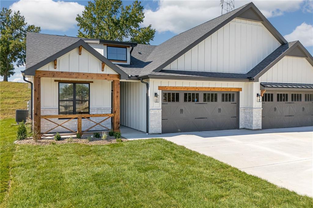 1400 Country Court Property Photo 2