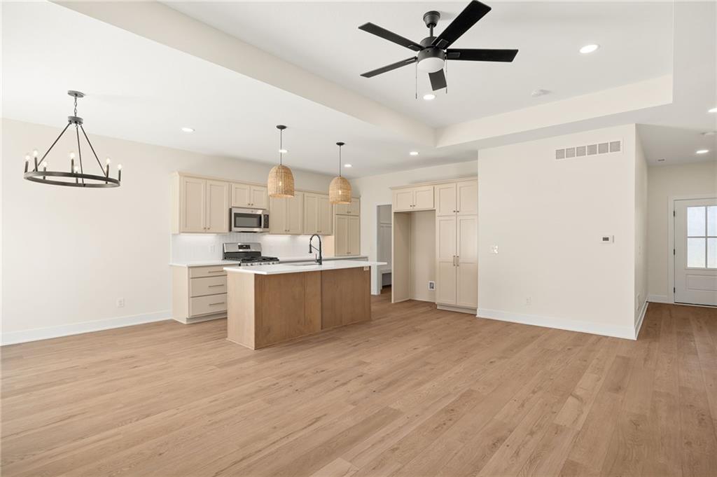 1400 Country Court Property Photo 5