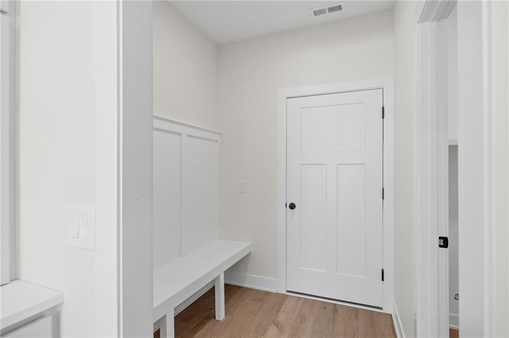 1400 Country Court Property Photo 23