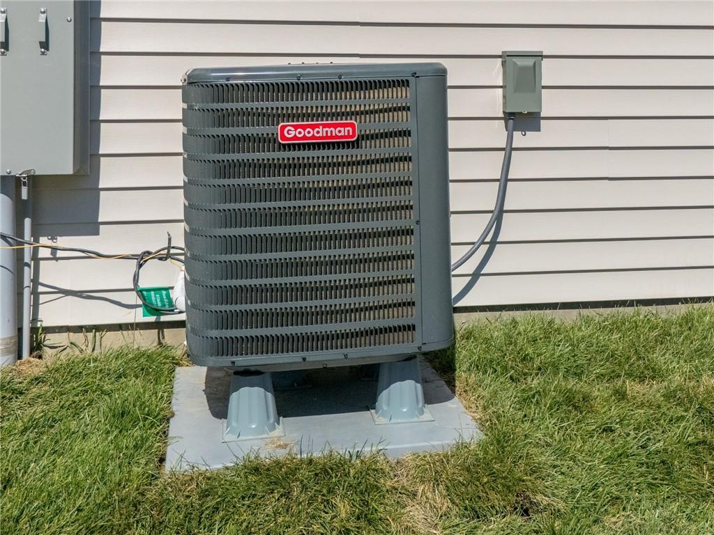 1400 Country Court Property Photo 25