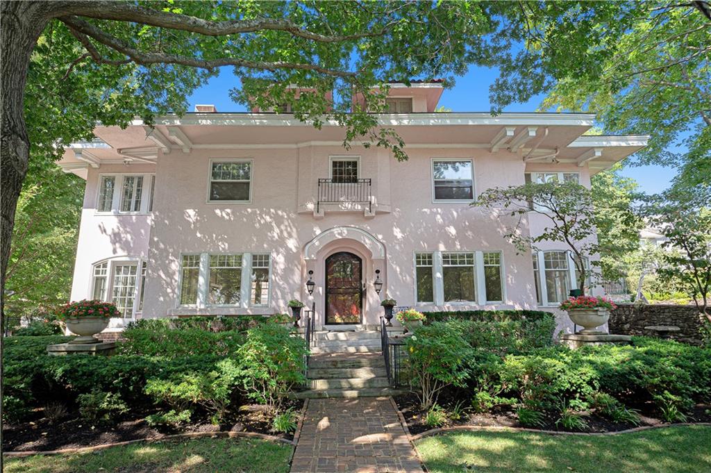 4600 Charlotte Street Property Photo 1