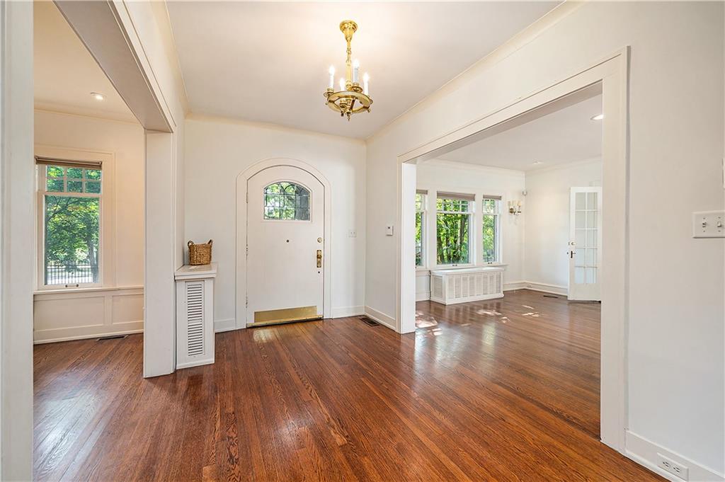 4600 Charlotte Street Property Photo 5