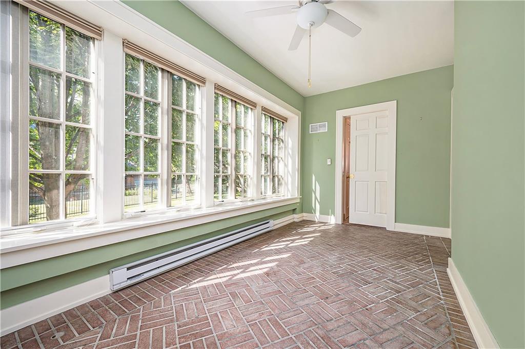 4600 Charlotte Street Property Photo 10