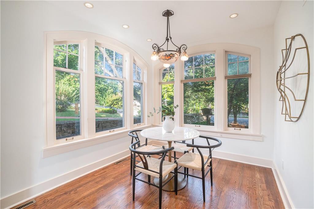 4600 Charlotte Street Property Photo 14