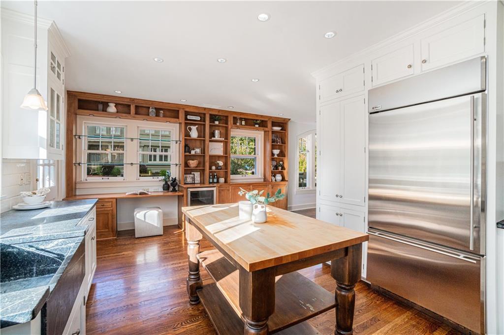 4600 Charlotte Street Property Photo 15