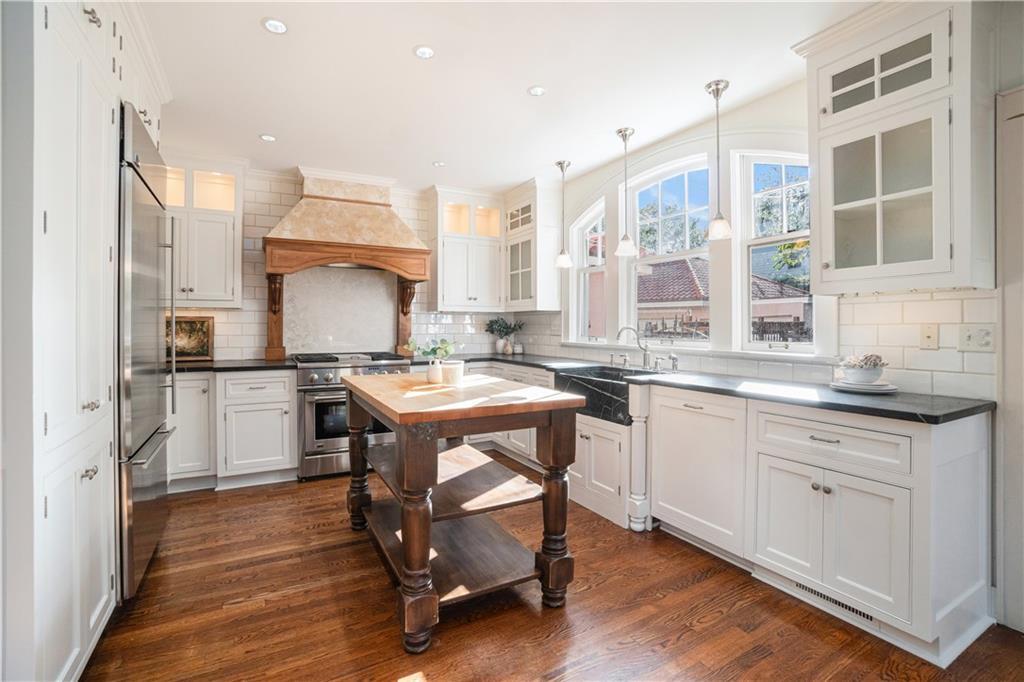 4600 Charlotte Street Property Photo 18