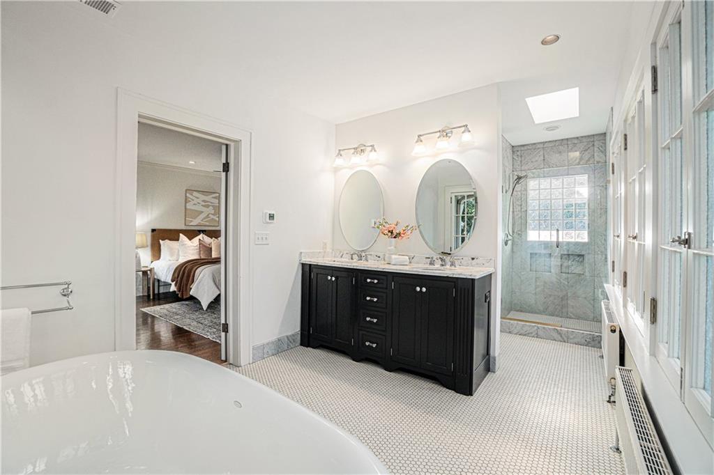 4600 Charlotte Street Property Photo 26