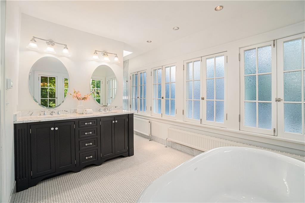 4600 Charlotte Street Property Photo 27