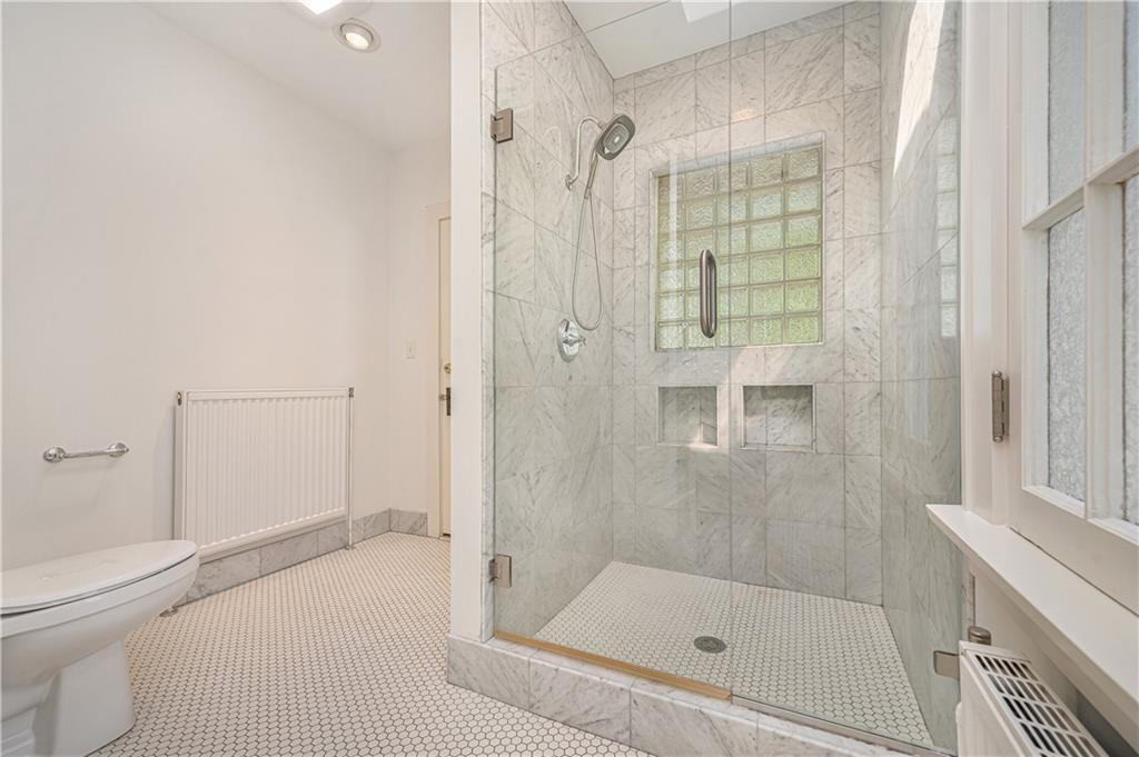 4600 Charlotte Street Property Photo 30