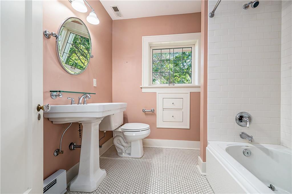 4600 Charlotte Street Property Photo 37