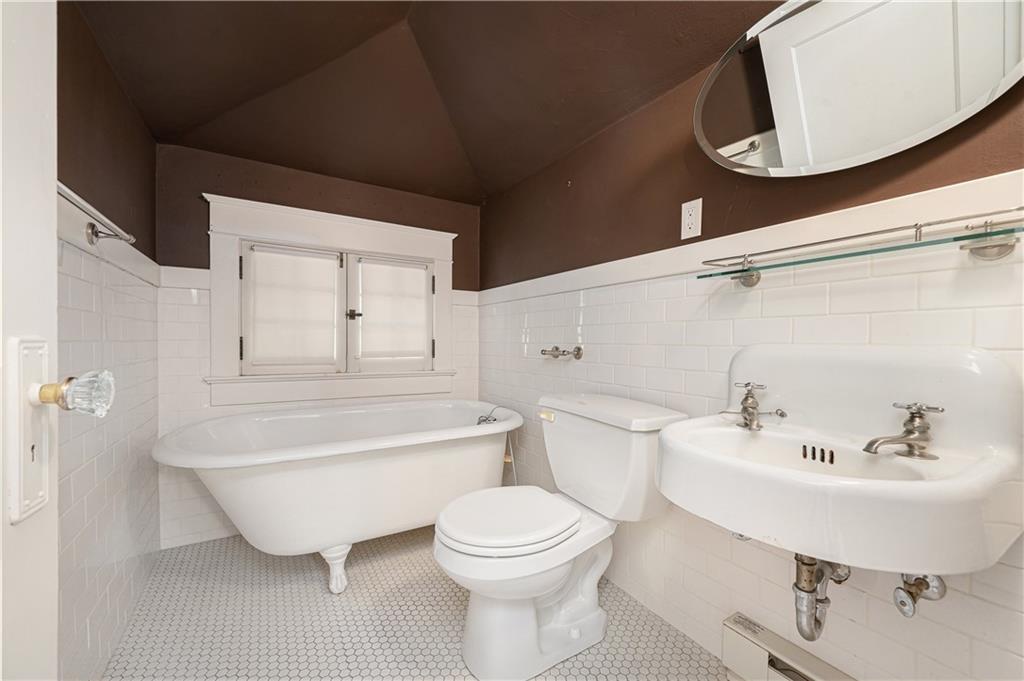 4600 Charlotte Street Property Photo 40