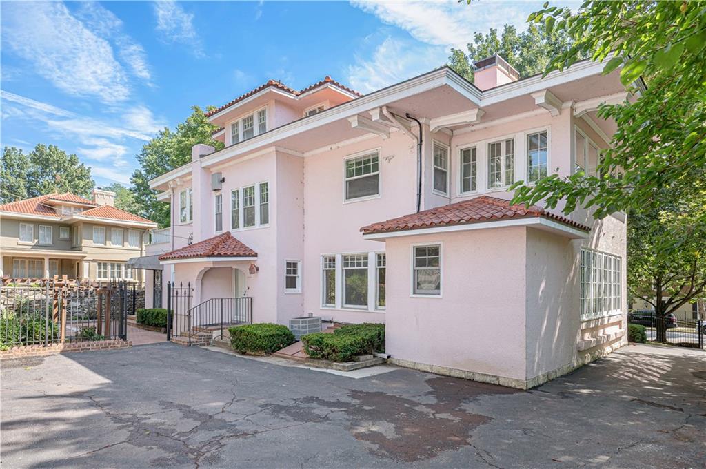 4600 Charlotte Street Property Photo 43