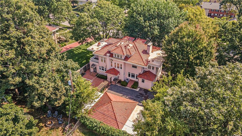 4600 Charlotte Street Property Photo 46