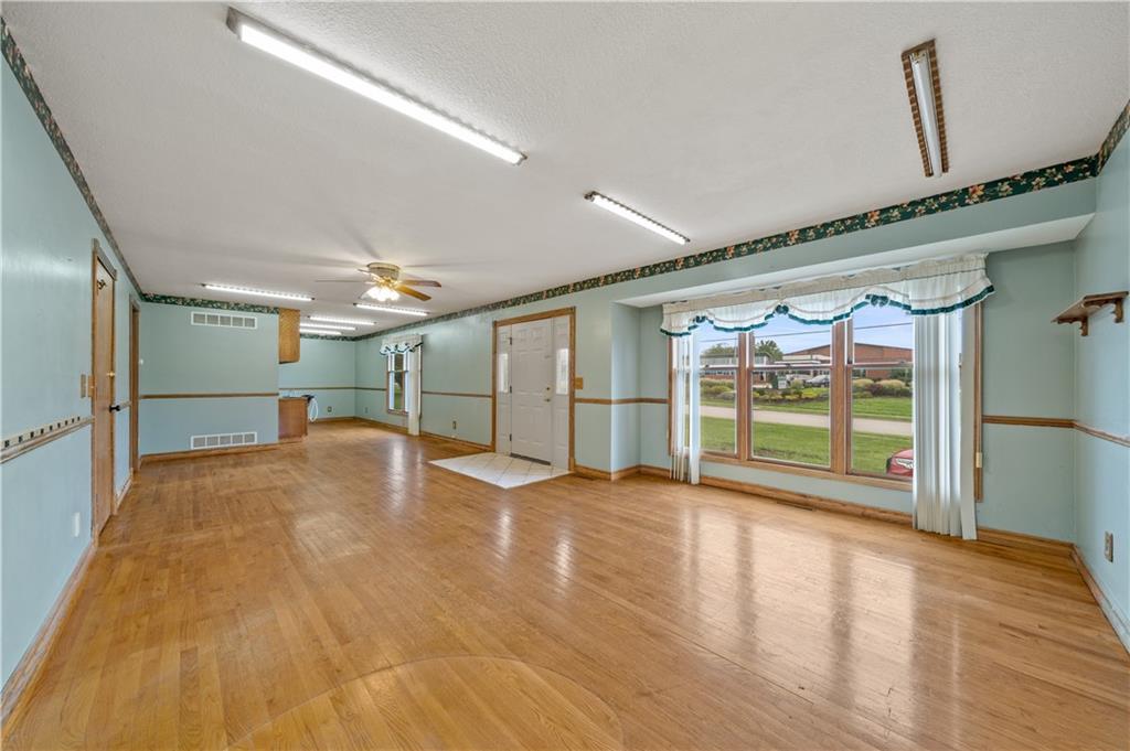 19910 Lamar Avenue Property Photo 17