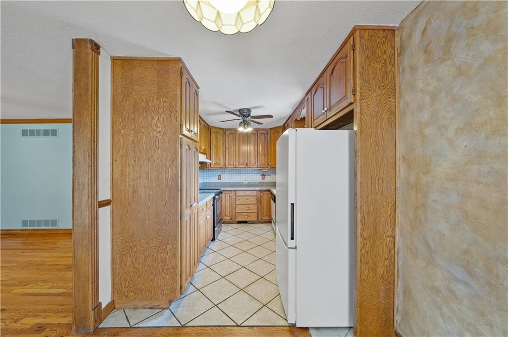 19910 Lamar Avenue Property Photo 27