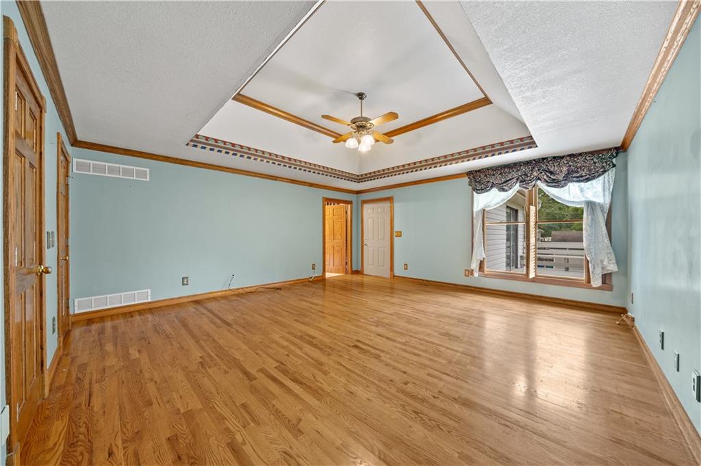 19910 Lamar Avenue Property Photo 34