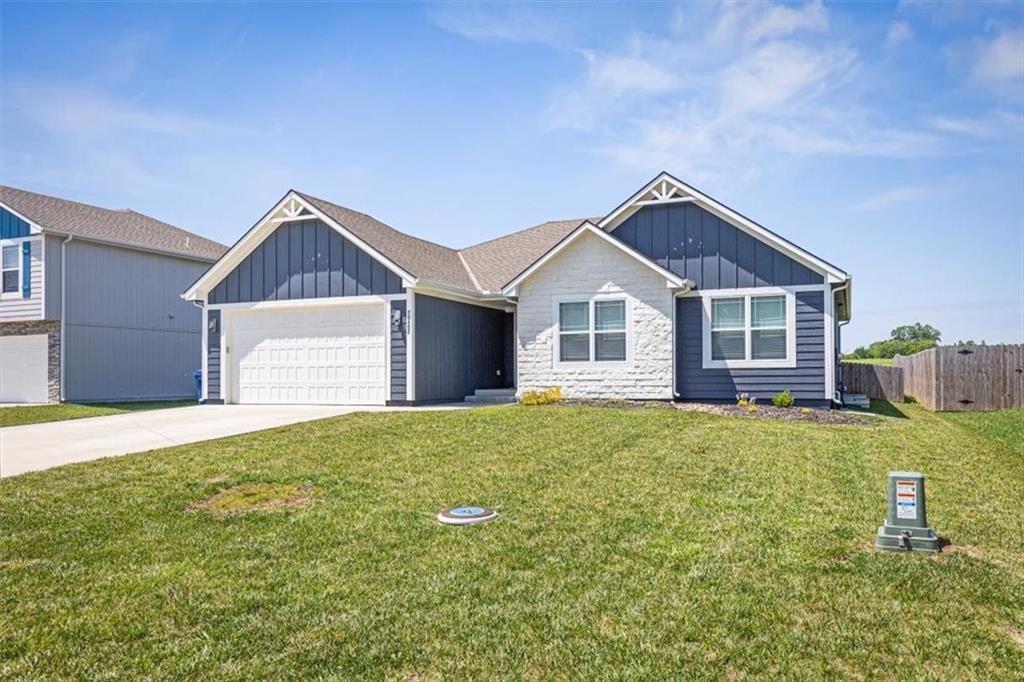 20802 Copper Creek Drive Property Photo 5