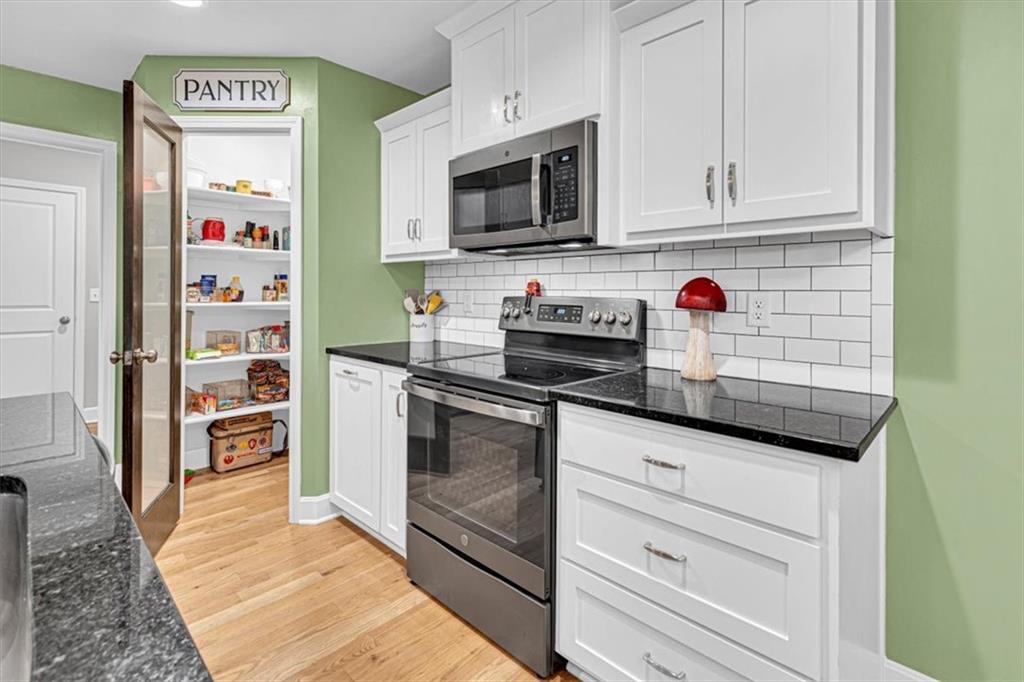 20802 Copper Creek Drive Property Photo 6