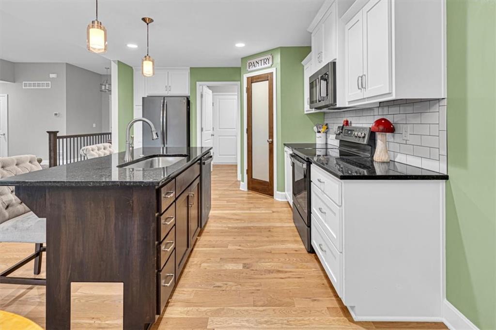 20802 Copper Creek Drive Property Photo 10