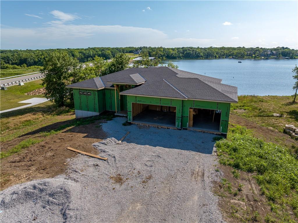 10 Tomahawk Circle Property Photo 2