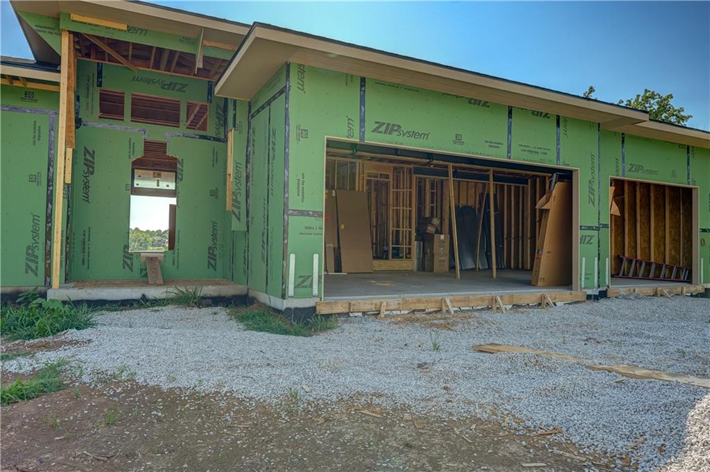 10 Tomahawk Circle Property Photo 8