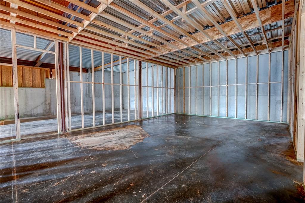 10 Tomahawk Circle Property Photo 16