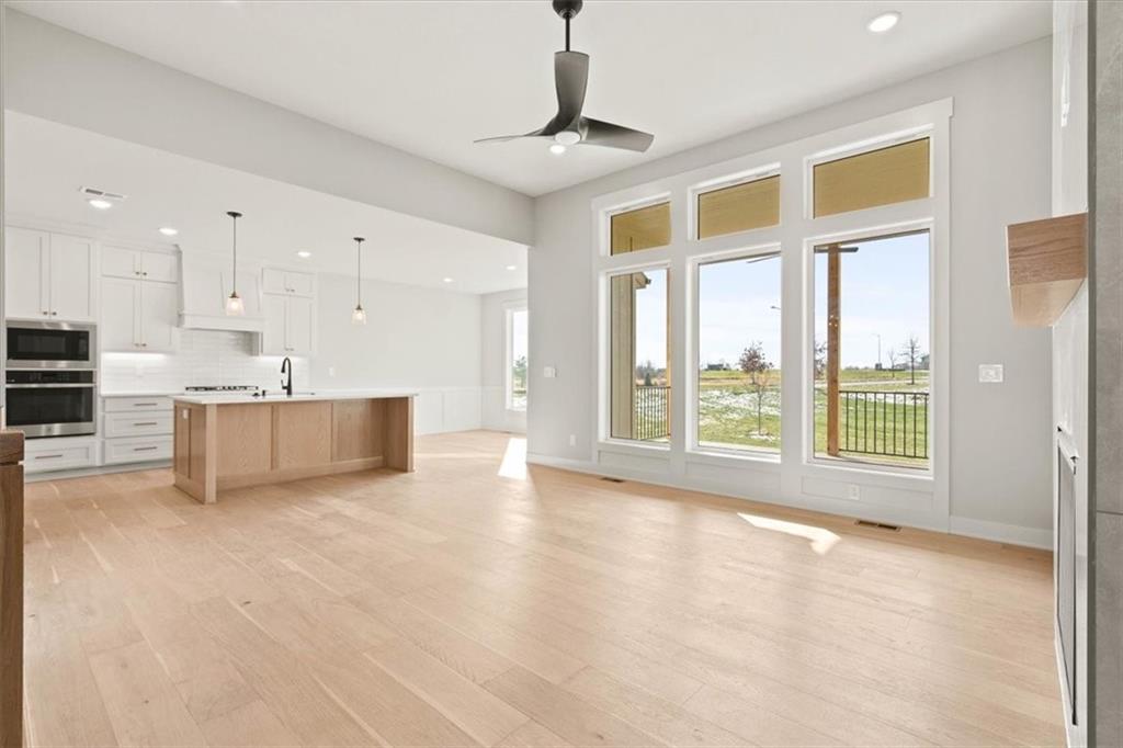 4460 145th Terrace Property Photo 7