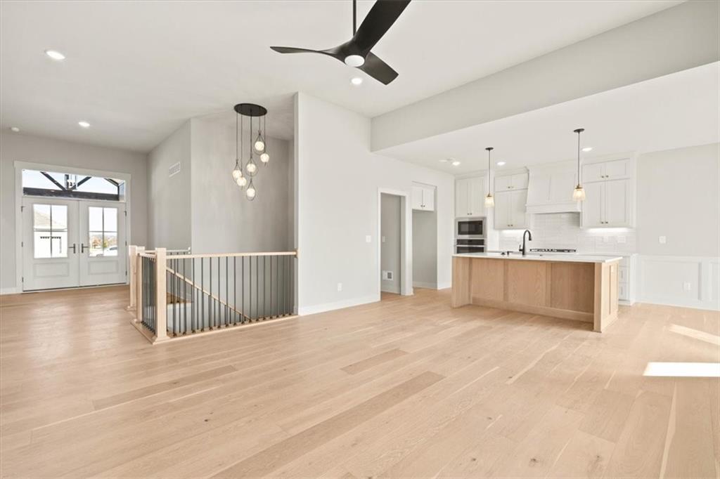 4460 145th Terrace Property Photo 8