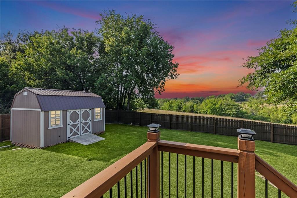 1401 Se Woodbine Drive Property Photo 2