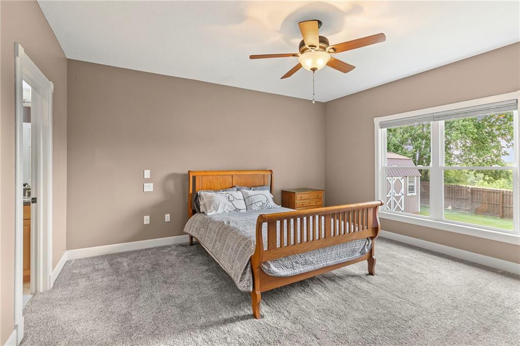 1401 Se Woodbine Drive Property Photo 17