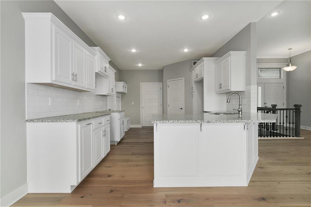 9014 N Monroe Avenue Property Photo 6