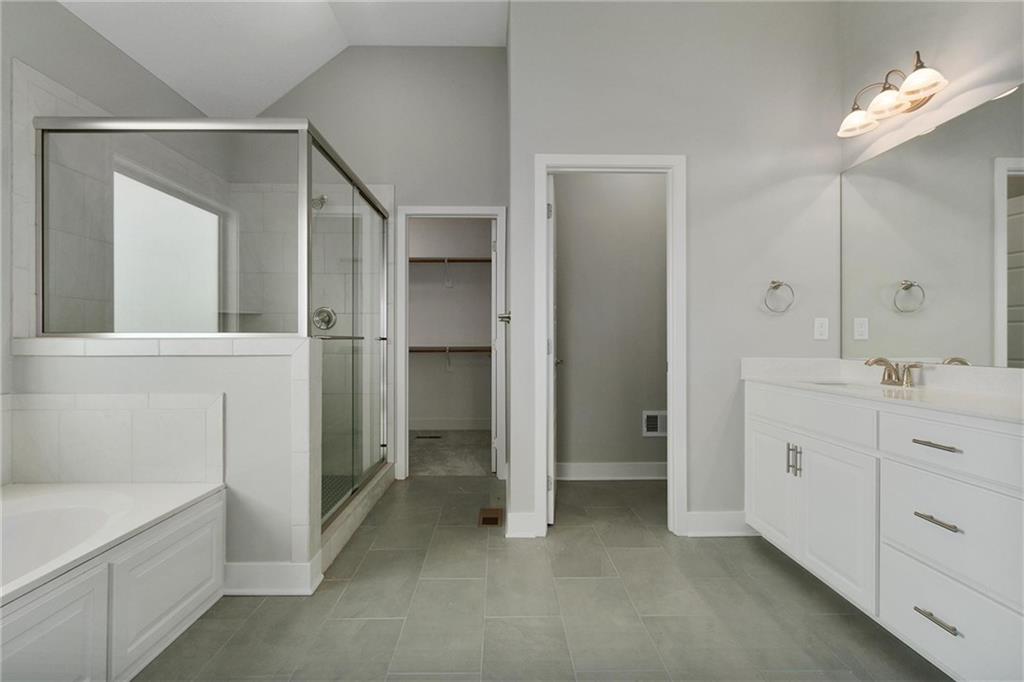 9014 N Monroe Avenue Property Photo 9