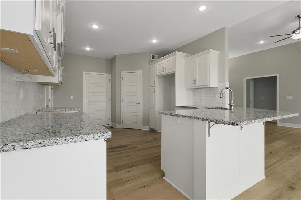 9014 N Monroe Avenue Property Photo 18