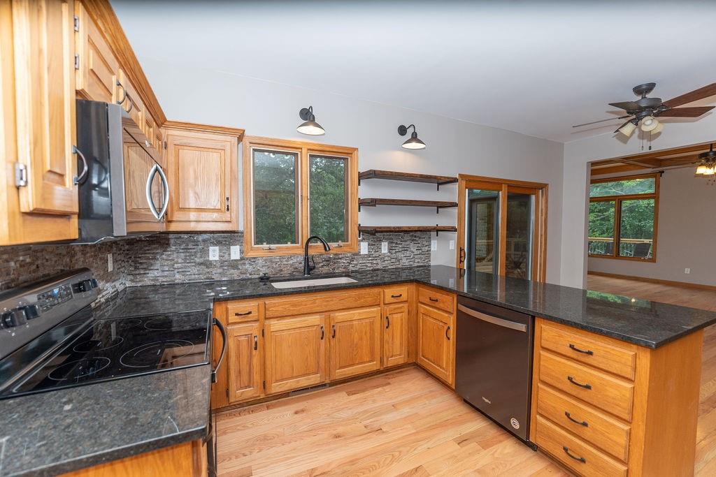 26311 Westlake Drive Property Photo 19