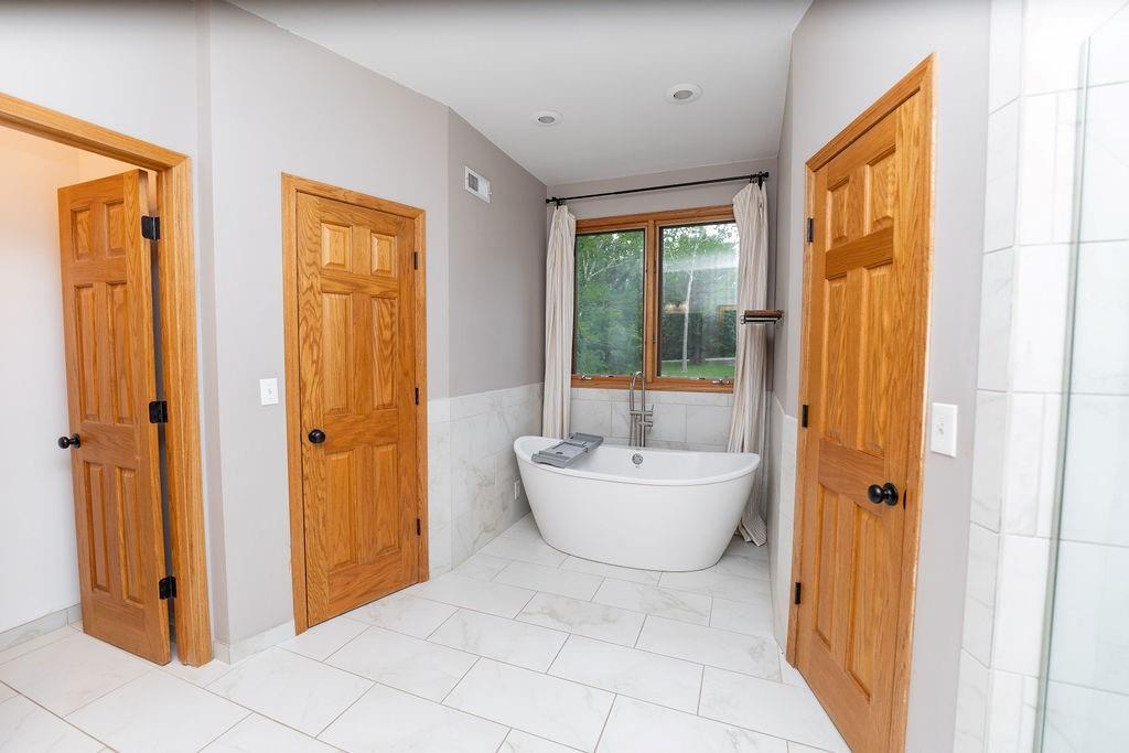 26311 Westlake Drive Property Photo 26