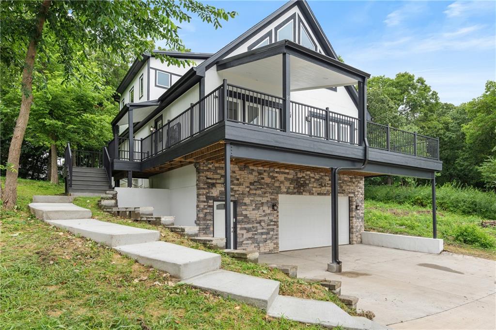 85 M Lake Shore Drive Property Photo 1