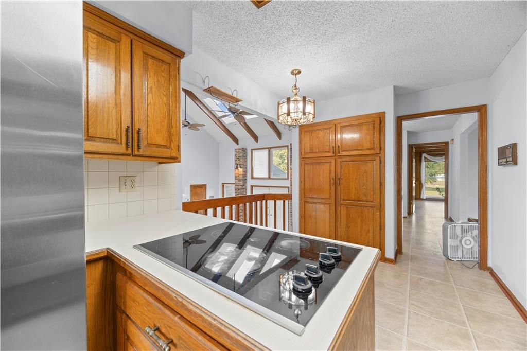 20 Century Parkway Property Photo 12