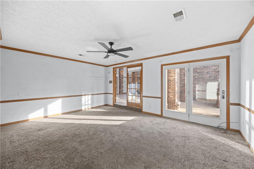 20 Century Parkway Property Photo 18