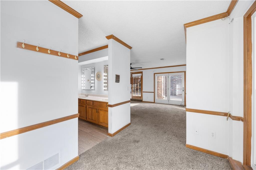 20 Century Parkway Property Photo 20