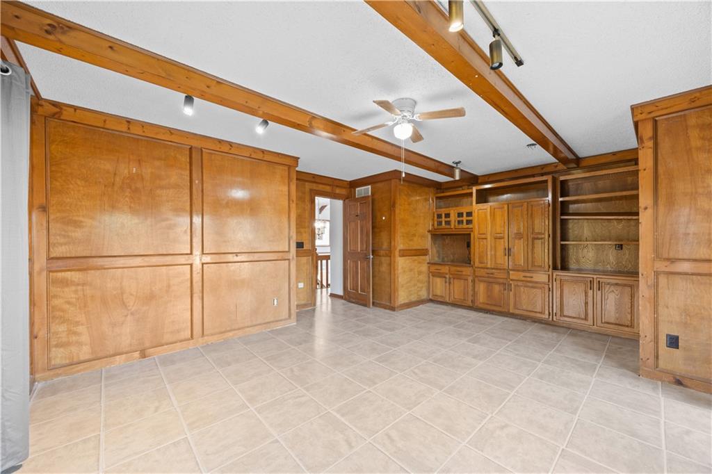 20 Century Parkway Property Photo 25