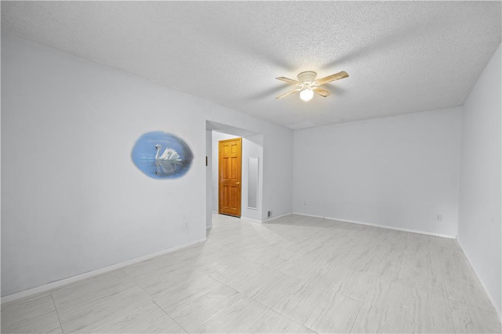 20 Century Parkway Property Photo 33